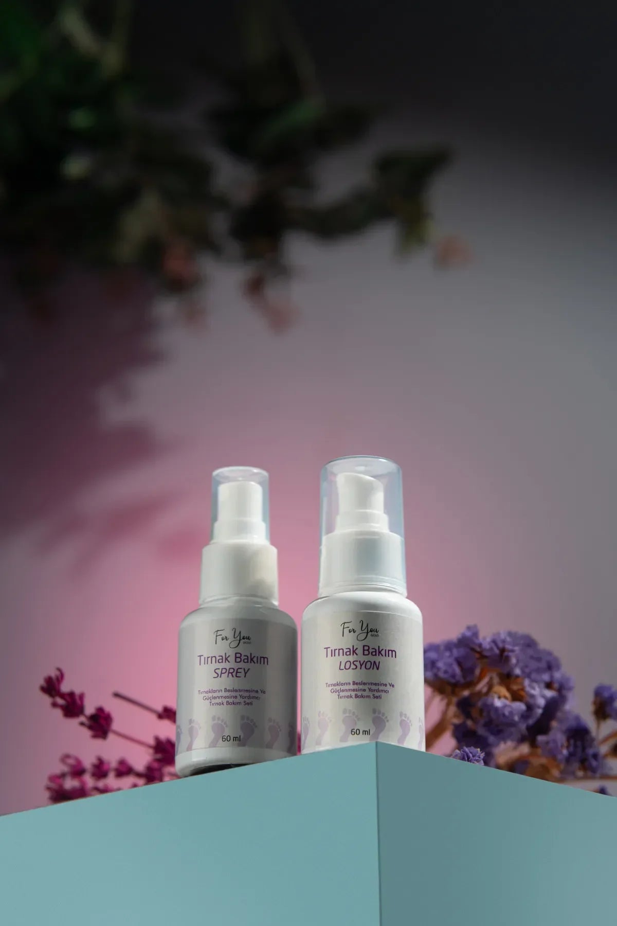 For You Gold Nail Care Lotion & Spray 2-delige Set - Nagelverzorgingsset Lotion & Spray - Helpt Jeuk, Geur en Schimmel te Verwijderen/Elimineren - Helpt bij voeden en versterken van nagels - 2 x 60 ml