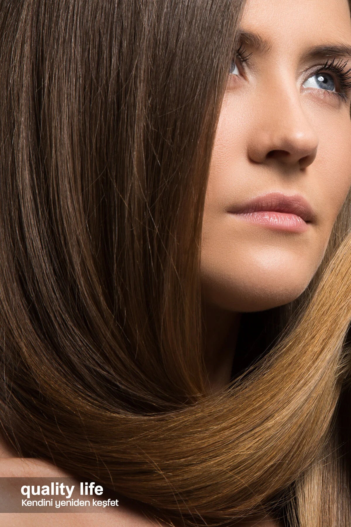 Quality Life Haarstylingcrème Ql Braziliaanse föhn met keratine en permanente stijltang Langdurig steil & glanzend haar Dermatologisch getest Herstelt & Beschermt haar Zorgt voor krullend & golvend haar Voegt glans zachtheid en vocht toe - 300 ml