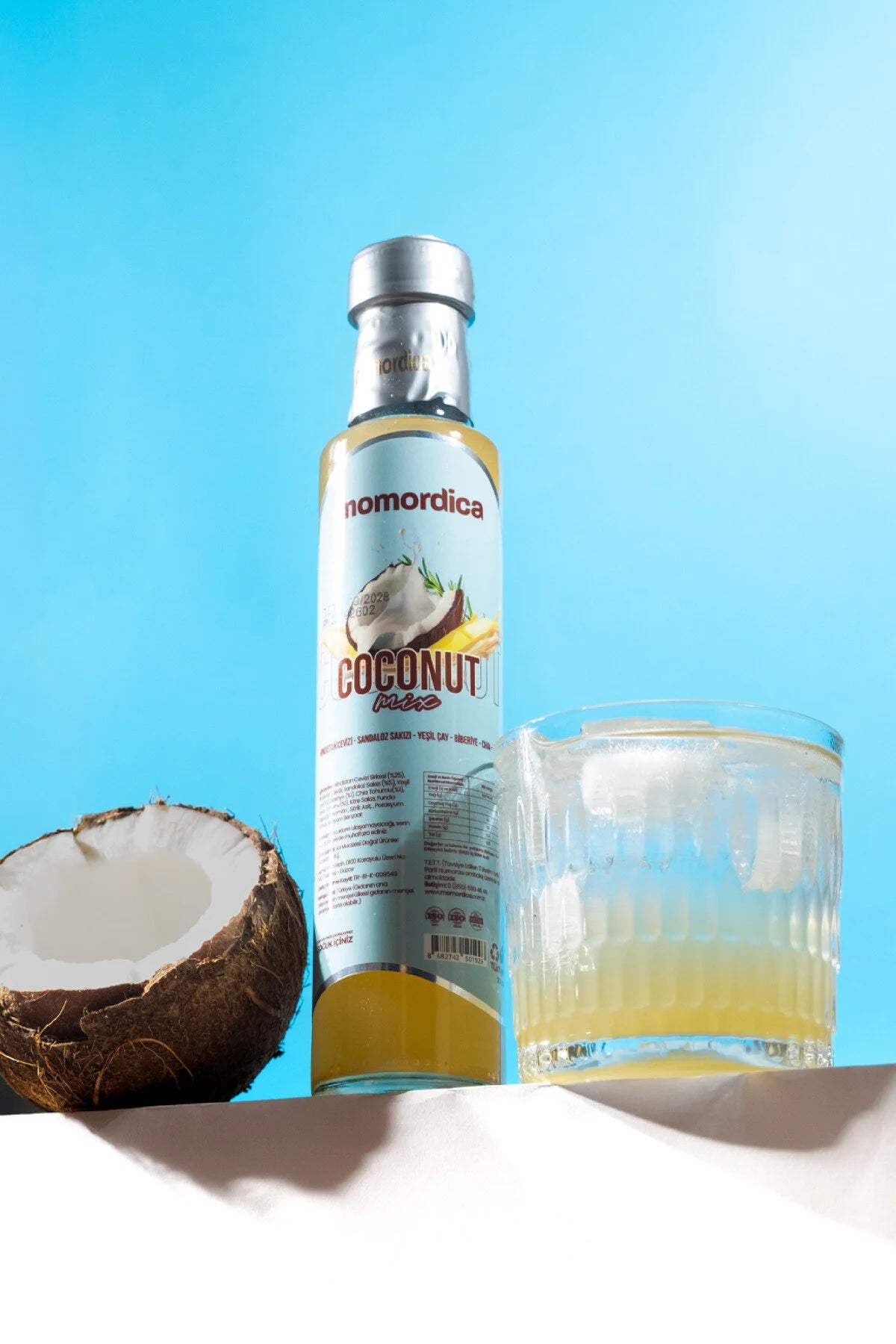 Momordica Coconut Mix - Verfrissende Kokosdrank met Groene Thee / Chia & Quinoa / Sandalozhars & L-Carnitine - 1 Fles van 250 ml
