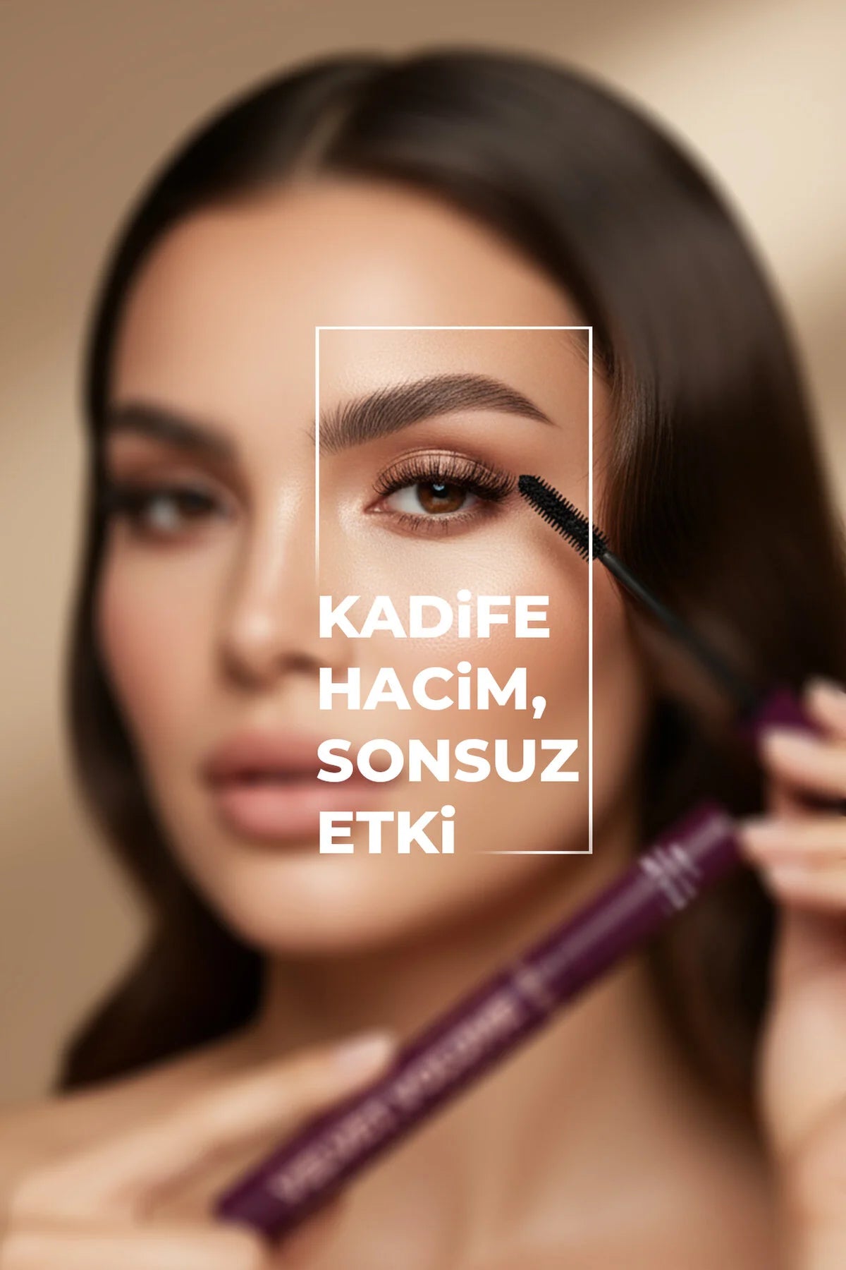 Embeauty Deep Black Mascara - Velvet Volume Mascara - Intense Zwart - Volume- en lengte-effect & Lift - Klontvrije Formule - Dagelijks gebruik - Alle wimpertypes - 12 ml