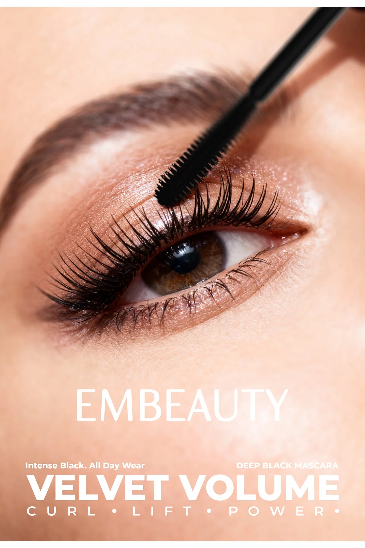 Embeauty Deep Black Mascara - Velvet Volume Mascara - Intense Zwart - Volume- en lengte-effect & Lift - Klontvrije Formule - Dagelijks gebruik - Alle wimpertypes - 12 ml