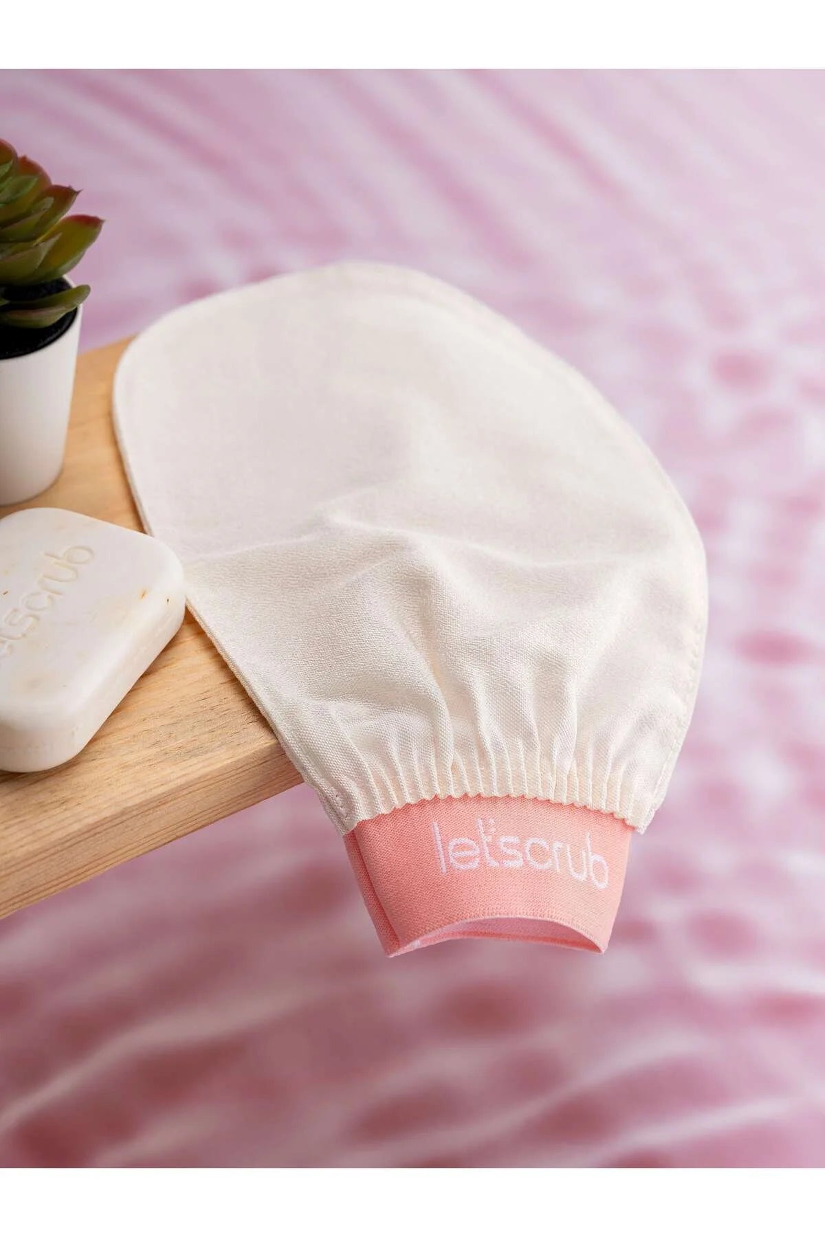 Let'scrub Ecru bad-douchehandschoen (Exfoliërende Handschoen) - 1 badhandschoen & 1 puimsteen - Peeling handschoen - 100% zijdezachte huid voor de normale huid - Badscrub voor thuis of in de spa - Striae - cellulitis en littekens verminderen